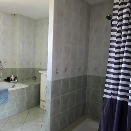 בית נופש Le Relais De La Croix Blanche Saint-Germain-d'Arce