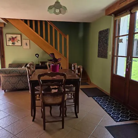 Le Relais De La Croix Blanche בית נופש Saint-Germain-d'Arce